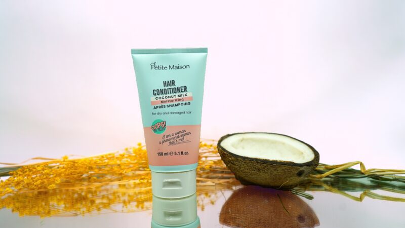 Petite Maison <br> Coconut Milk Hair Conditioner - Image 2